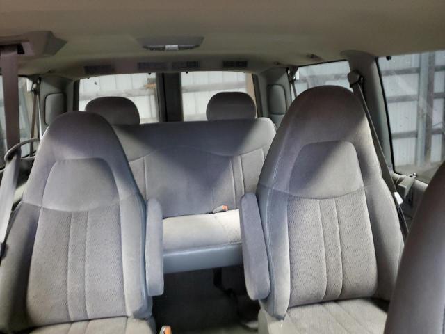 Photo 10 from auction – 2000 GMC SAFARI XT with VIN 1GKDM19W9YB520950
