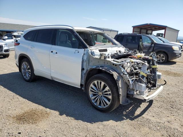 Photo 4 from auction – 2021 TOYOTA HIGHLANDER with VIN 5TDEBRCH3MS031364