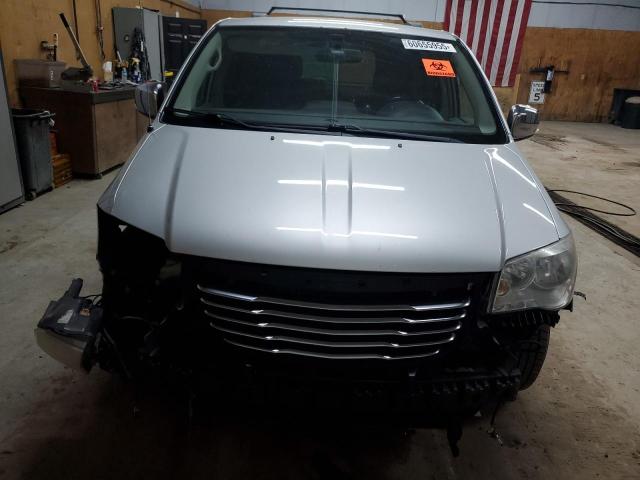 Photo 5 from auction – 2011 CHRYSLER TOWN & COU with VIN 2A4RR8DG6BR746104