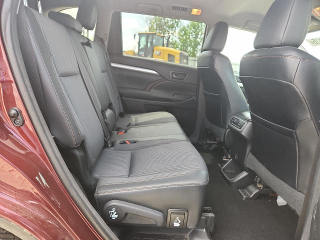 Photo 11 from auction – 2015 TOYOTA HIGHLANDER LE with VIN 5TDBKRFH5FS163348