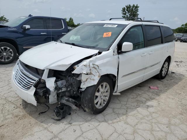 Photo 1 from auction – 2016 CHRYSLER TOWN & COU with VIN 2C4RC1BG3GR267969