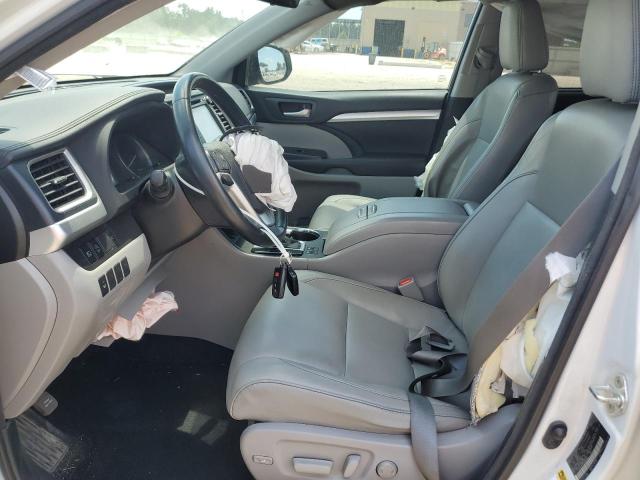 Photo 7 from auction – 2018 TOYOTA HIGHLANDER with VIN 5TDJZRFH8JS542490