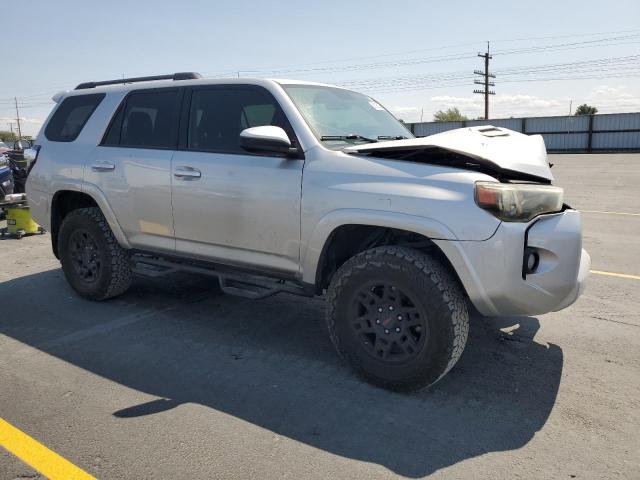 Photo 4 from auction – 2014 TOYOTA 4RUNNER SR with VIN JTEBU5JR3E5167420