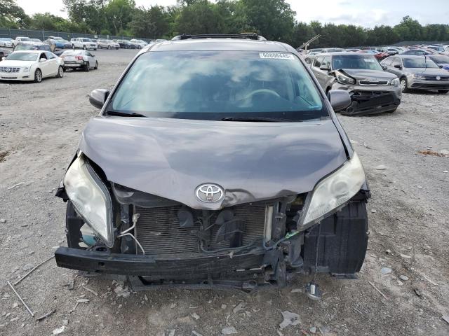 Photo 5 from auction – 2011 TOYOTA SIENNA XLE with VIN 5TDYK3DC0BS120657