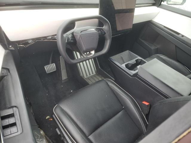 Photo 8 from auction – 2024 TESLA CYBERTRUCK with VIN 7G2CEHEE3RA017028
