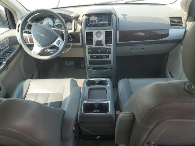 Photo 8 from auction – 2010 CHRYSLER TOWN & COU with VIN 2A4RR5D16AR260675