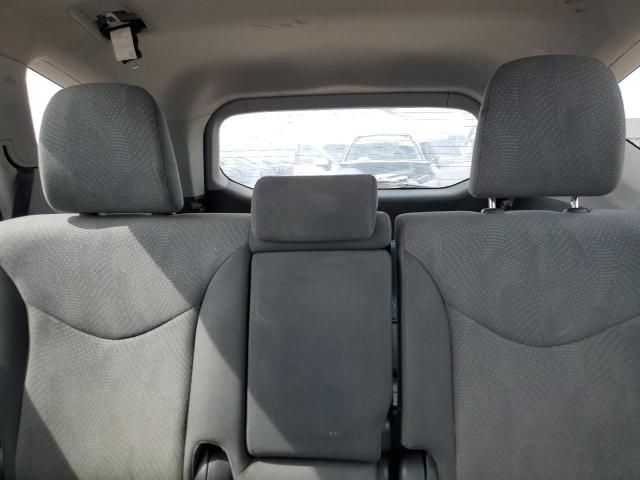 Photo 10 from auction – 2014 TOYOTA PRIUS V with VIN JTDZN3EU4E3319350