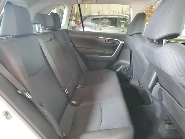 Photo 11 from auction – 2019 TOYOTA RAV4 LE with VIN JTMF1RFV9KD046212