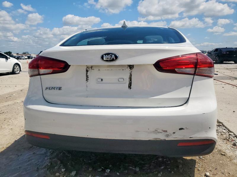 Photo 6 from auction – 2017 KIA FORTE LX with VIN 3KPFK4A75HE074699