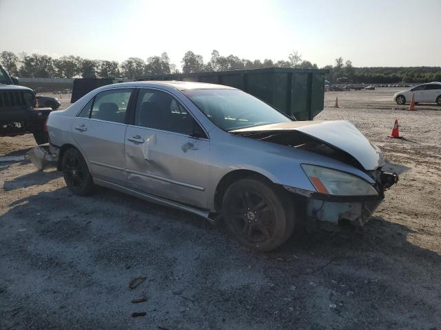 Photo 4 from auction – 2004 HONDA ACCORD with VIN 1HGCM56786A046523