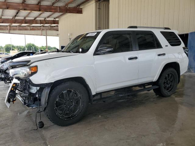 TOYOTA 4RUNNER SR 2022 with VIN JTEFU5JR7N5253234 - Photo from auction