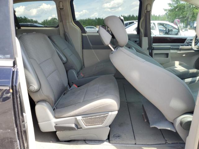Photo 11 from auction – 2010 CHRYSLER TOWN & COU with VIN 2A4RR5D13AR414646