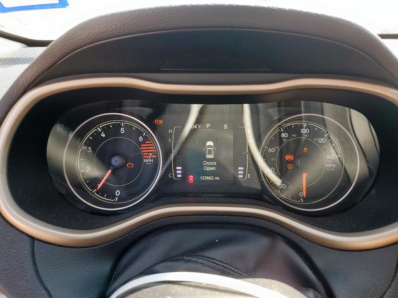 Photo 9 from auction – 2018 JEEP CHEROKEE L with VIN 1C4PJLCBXJD544297