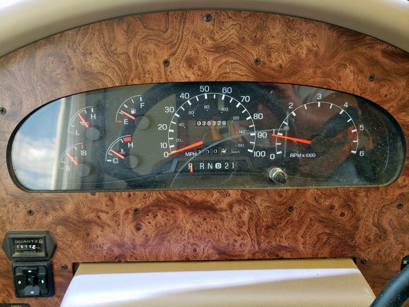 Photo 8 from auction – 2004 FORD DAMON RV with VIN 1F6NF53S740A00147
