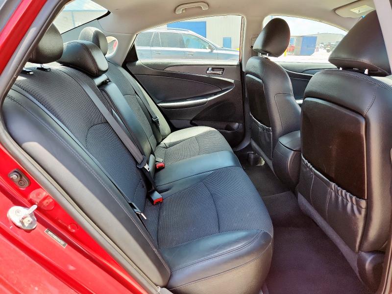 Photo 10 from auction – 2012 HYUNDAI SONATA SE with VIN 5NPEC4ABXCH447267