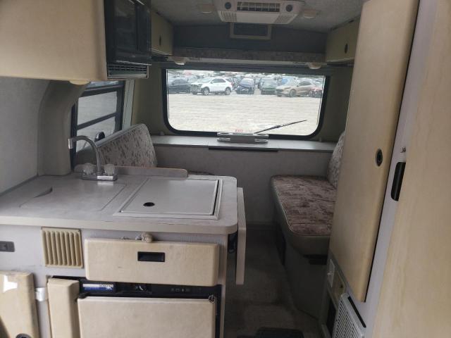 Photo 6 from auction – 2001 RIAL MOTORHOME with VIN WV3AH4704YH148088