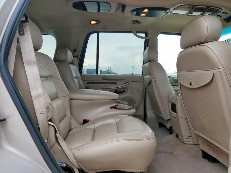 Photo 11 from auction – 2000 LINCOLN NAVIGATOR with VIN 5LMRU27A6YLJ08406