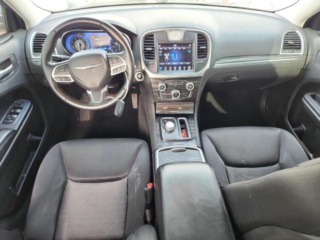 Photo 8 from auction – 2019 CHRYSLER 300 with VIN 2C3CCAAG6KH662254