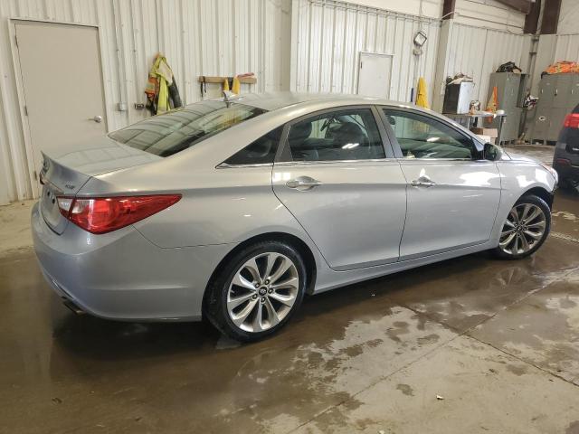 Photo 3 from auction – 2011 HYUNDAI SONATA SE with VIN 5NPEC4AB1BH219821