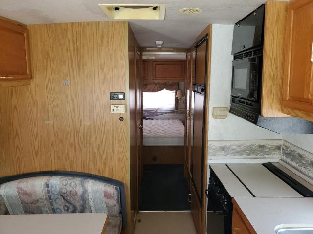 Photo 6 from auction – 1999 FORD WINNEBAGO with VIN 3FCMF53S6XJA34639