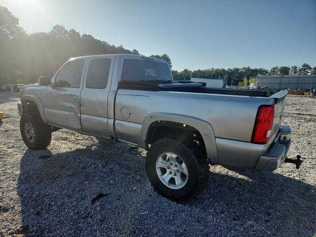 Photo 2 from auction – 2003 CHEVROLET SILVERADO with VIN 1GCEK19T03E175200