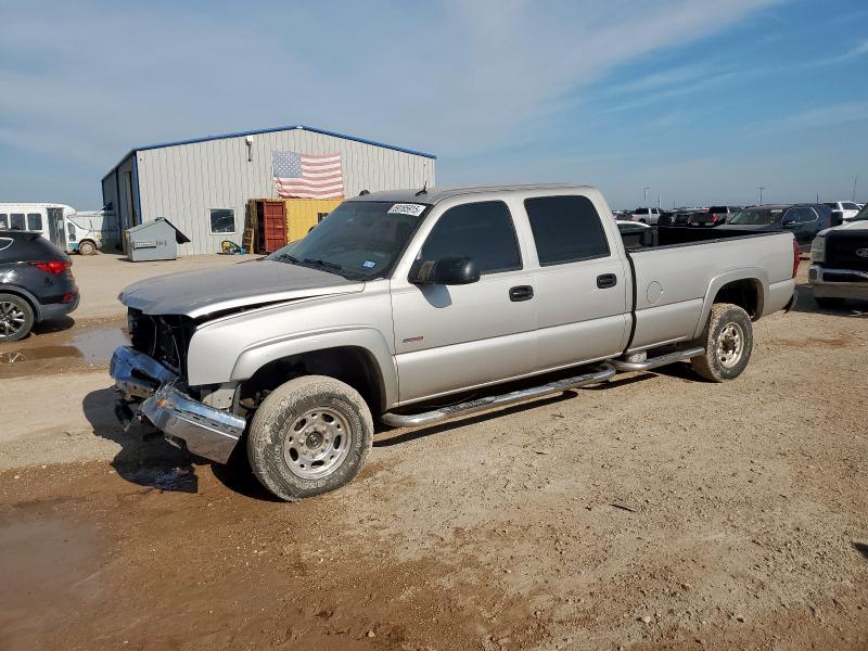 CHEVROLET SILVERADO 2004 with VIN 1GCHK33264F203747 - Photo from auction