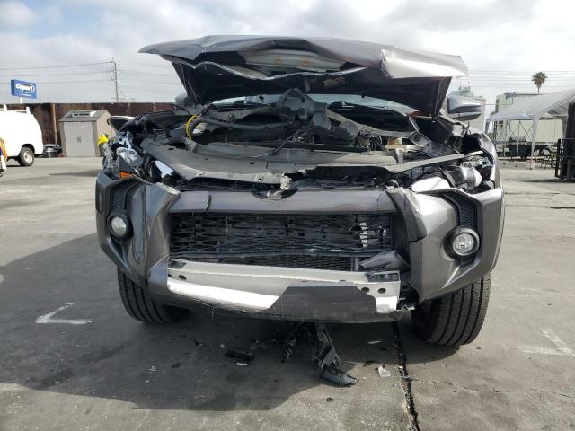 Photo 5 from auction – 2017 TOYOTA 4RUNNER SR with VIN JTEZU5JR1H5157181