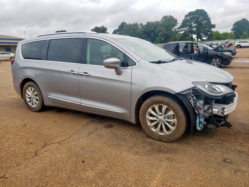 Photo 4 from auction – 2019 CHRYSLER PACIFICA T with VIN 2C4RC1BG6KR547975