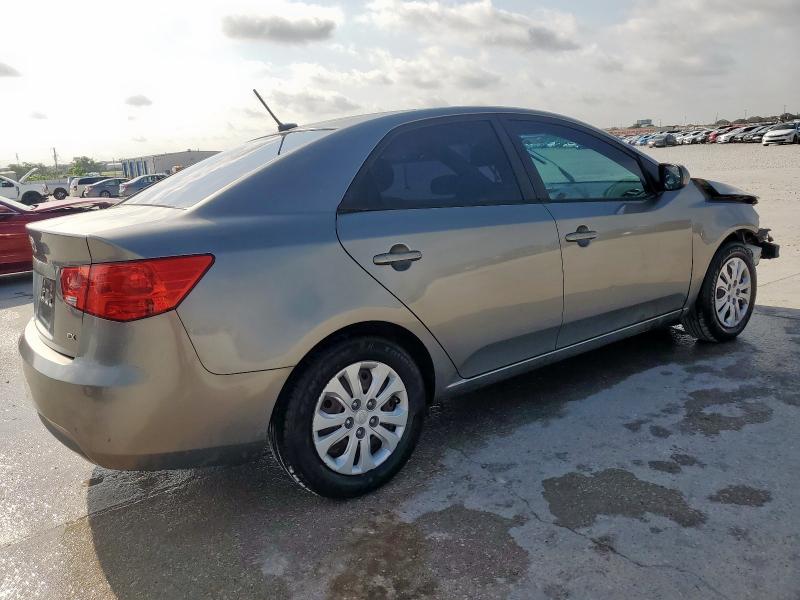 Photo 3 from auction – 2013 KIA FORTE EX with VIN KNAFU4A28D5647189
