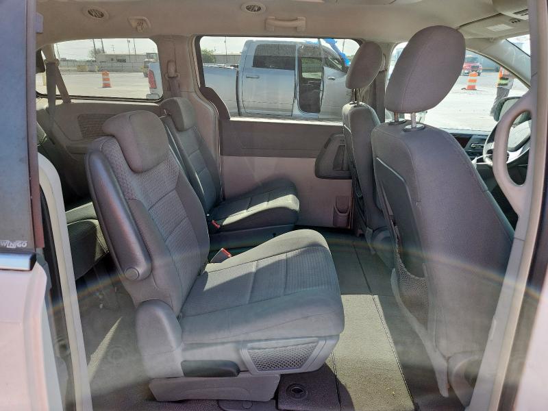 Photo 11 from auction – 2010 CHRYSLER TOWN & COU with VIN 2A4RR5D10AR183110