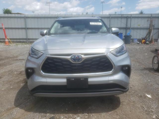Photo 5 from auction – 2023 TOYOTA HIGHLANDER with VIN 5TDEBRCH3PS112210