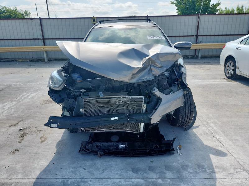 Photo 5 from auction – 2017 HYUNDAI SANTA FE S with VIN 5NMZU3LB6HH007153