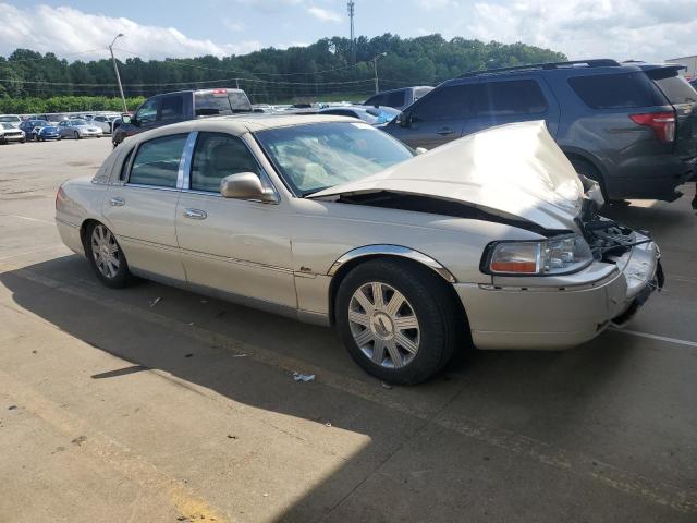 Photo 4 from auction – 2003 LINCOLN TOWN CAR C with VIN 1LNHM83W03Y654097