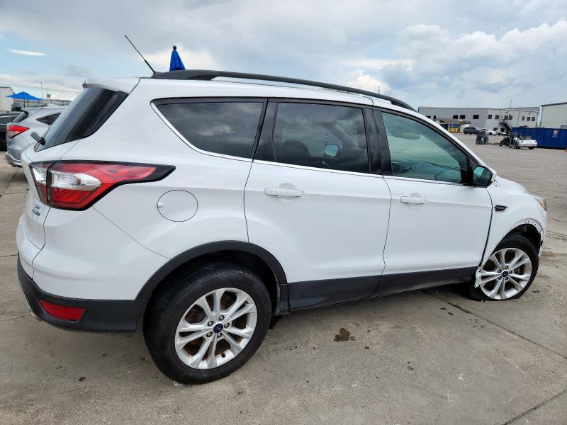 Photo 3 from auction – 2017 FORD ESCAPE SE with VIN 1FMCU9GD5HUE62357