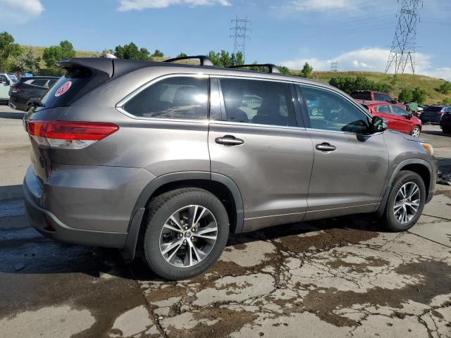 Photo 3 from auction – 2018 TOYOTA HIGHLANDER with VIN 5TDBZRFH5JS807483