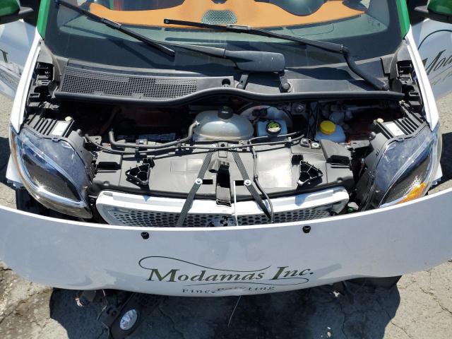 Photo 11 from auction – 2016 SMART FORTWO with VIN WMEFJ5DA3GK077517