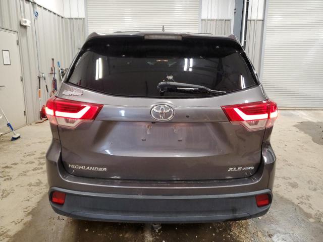 Photo 6 from auction – 2018 TOYOTA HIGHLANDER with VIN 5TDJZRFH7JS817346