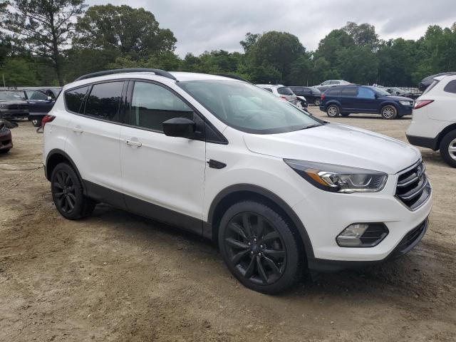 Photo 4 from auction – 2019 FORD ESCAPE SE with VIN 1FMCU0GD7KUB49653
