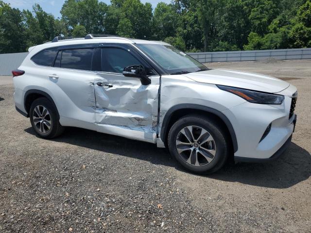 Photo 4 from auction – 2022 TOYOTA HIGHLANDER with VIN 5TDHARAH1NS512363