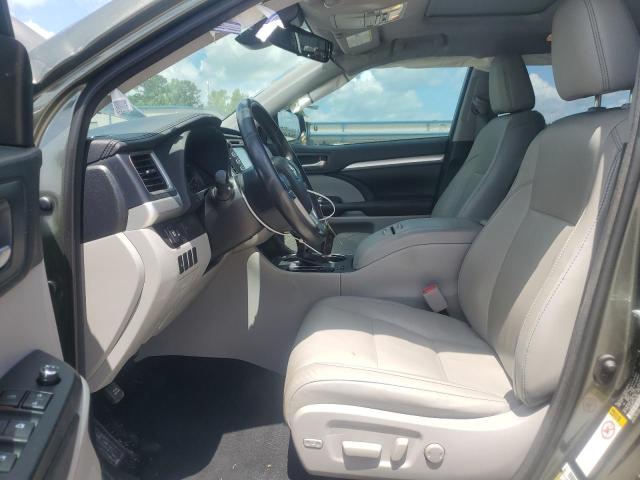 Photo 7 from auction – 2018 TOYOTA HIGHLANDER with VIN 5TDKZRFH7JS284466