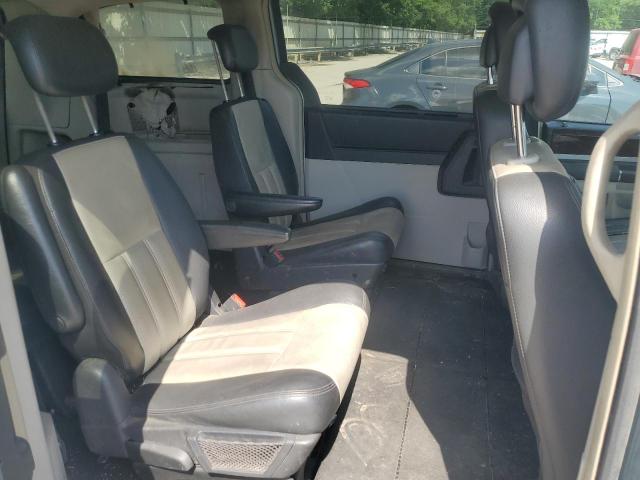 Photo 11 from auction – 2010 CHRYSLER TOWN & COU with VIN 2A4RR8D19AR398096