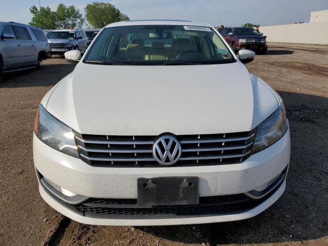 Photo 5 from auction – 2014 VOLKSWAGEN PASSAT SEL with VIN 1VWCT7A30EC017633