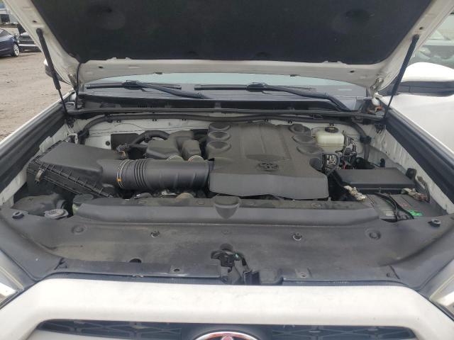 Photo 12 from auction – 2018 TOYOTA 4RUNNER SR with VIN JTEBU5JR1J5576543