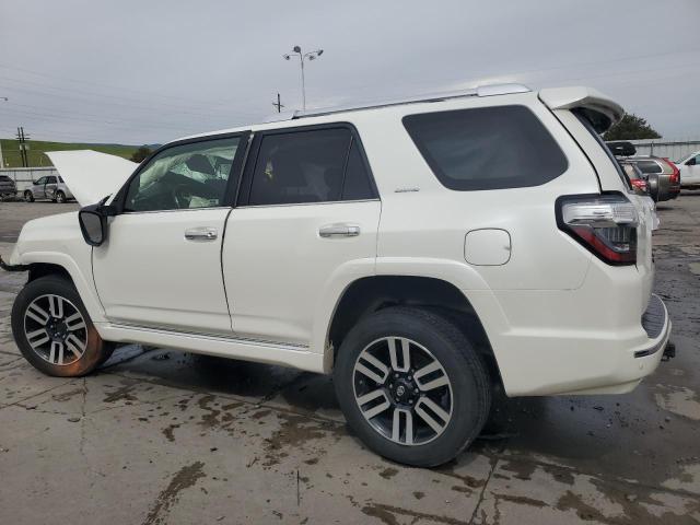 Photo 2 from auction – 2014 TOYOTA 4RUNNER SR with VIN JTEBU5JR8E5189462