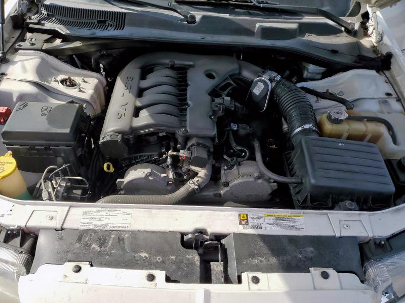 Photo 11 from auction – 2008 CHRYSLER 300 LIMITE with VIN 2C3KA33G98H255953