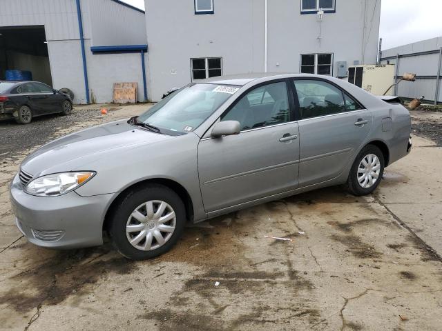 TOYOTA CAMRY LE 2005 with VIN 4T1BE32K45U951842 - Photo from auction