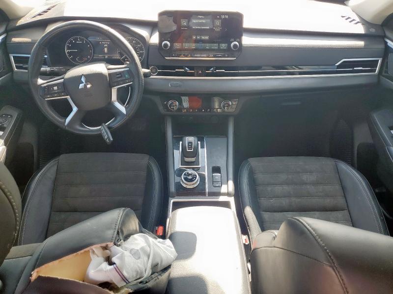 Photo 8 from auction – 2024 MITSUBISHI OUTLANDER with VIN JA4J3VA87RZ033643
