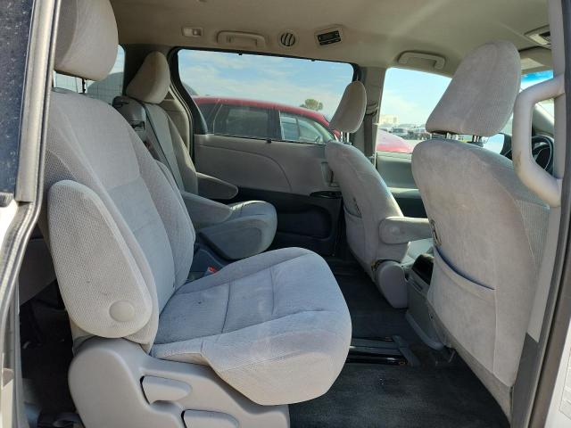 Photo 11 from auction – 2017 TOYOTA SIENNA LE with VIN 5TDKZ3DC0HS857819