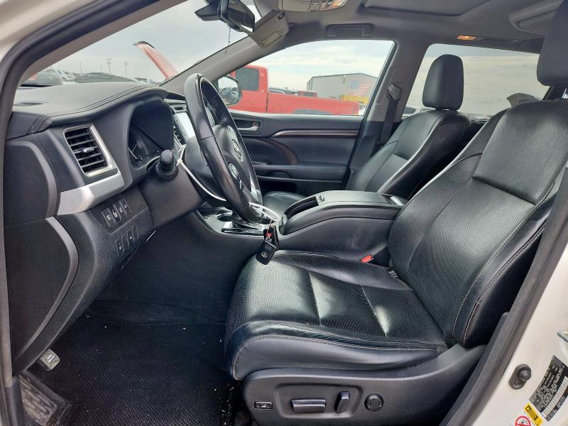 Photo 7 from auction – 2015 TOYOTA HIGHLANDER with VIN 5TDYKRFH6FS049711