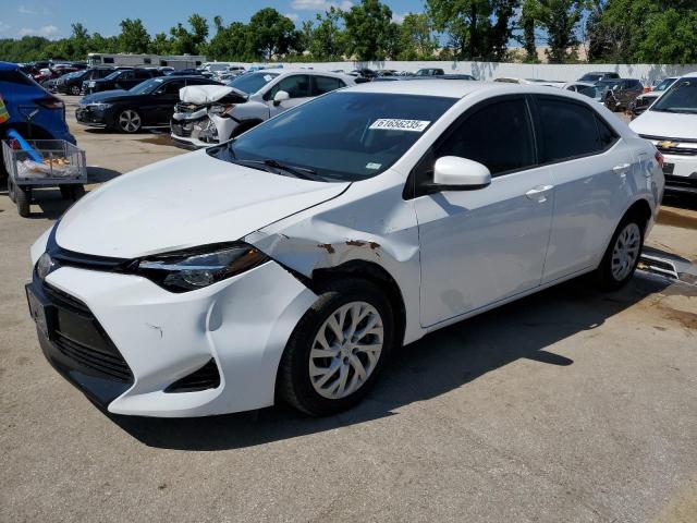 TOYOTA COROLLA L 2018 with VIN 5YFBURHE8JP793279 - Photo from auction
